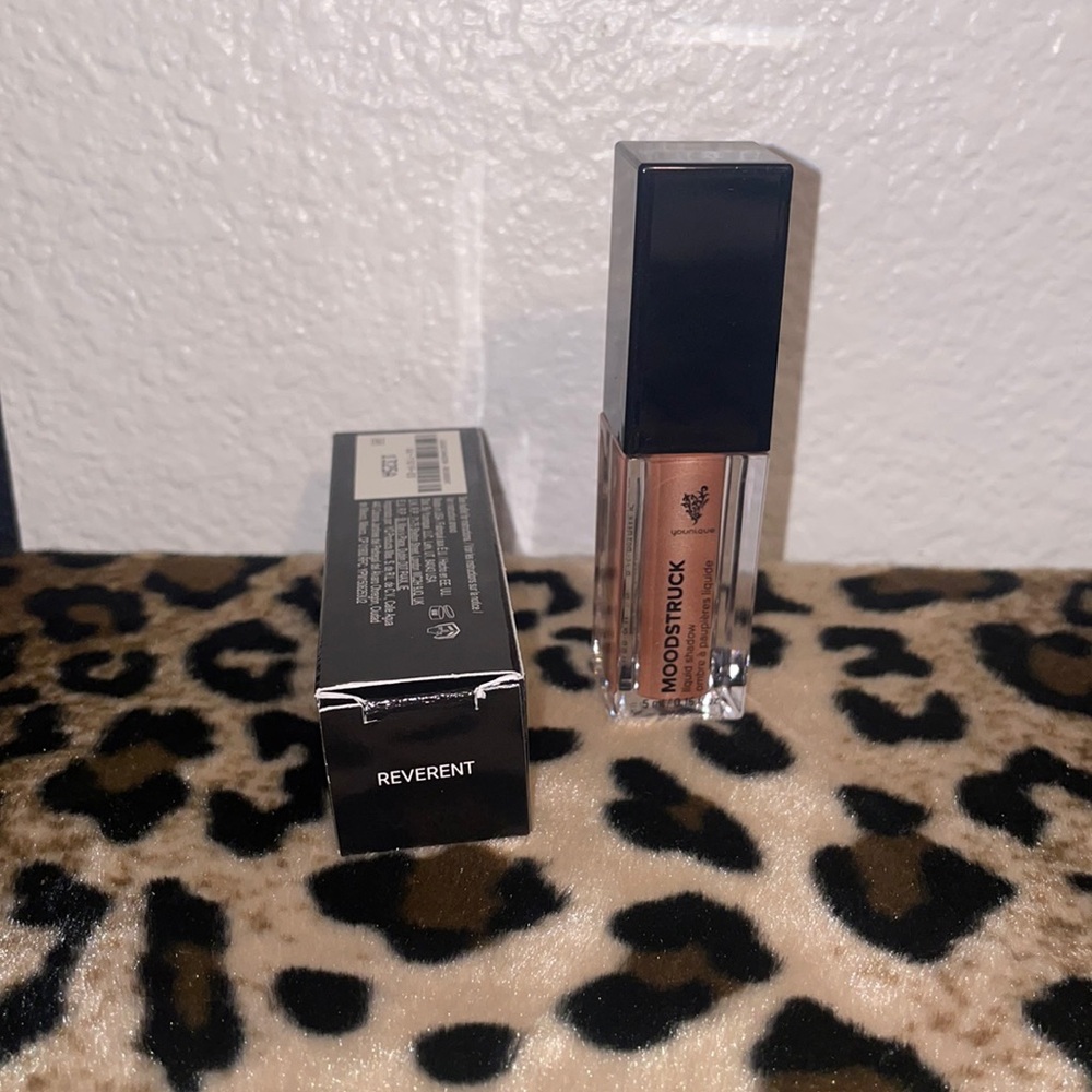 YOUNIQUE Moonstruck Liquid Eyeshadow. Color Reverent. BNIB! 💖
